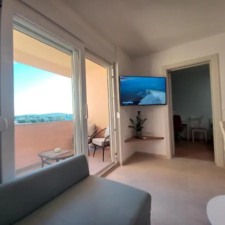 Mare - Lovely Flat Few Steps Away From The Main Bus Station And Old Town * Zara