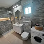 Mare - Lovely Flat Few Steps Away From The Main Bus Station And Old Town Apartament