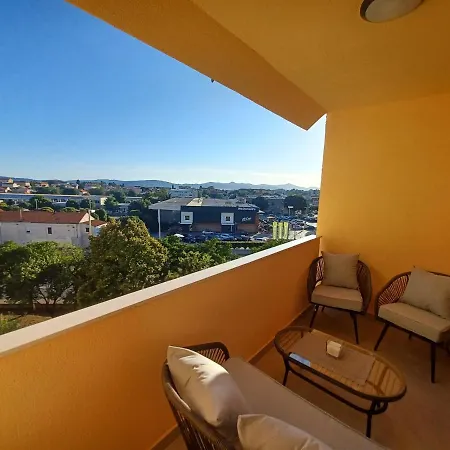 Mare - Lovely Flat Few Steps Away From The Main Bus Station And Old Town *