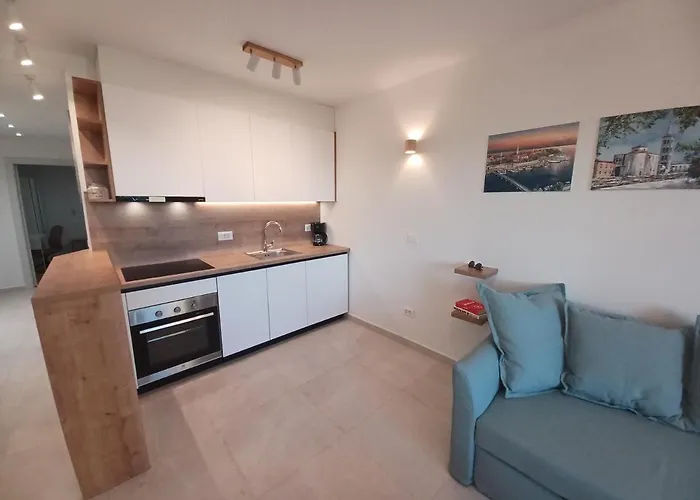 Mare - Lovely Flat Few Steps Away From The Main Bus Station And Old Town Zadar