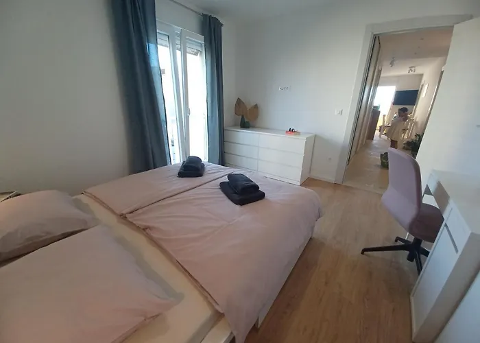 Appartamento Mare - Lovely Flat Few Steps Away From The Main Bus Station And Old Town *